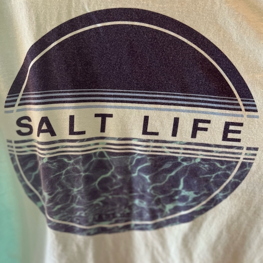 Salt Life t shirt size large in used condition